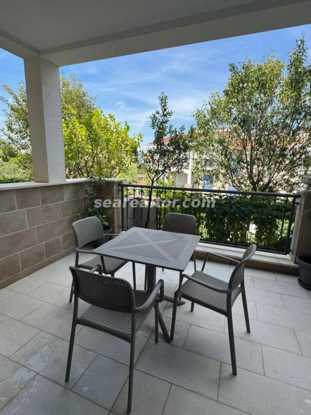 For Rent One bedroom apartment in Luštica Bay