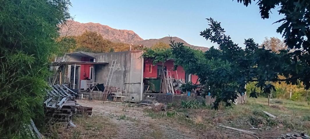 Family house for sale in Radanovići, Kotor