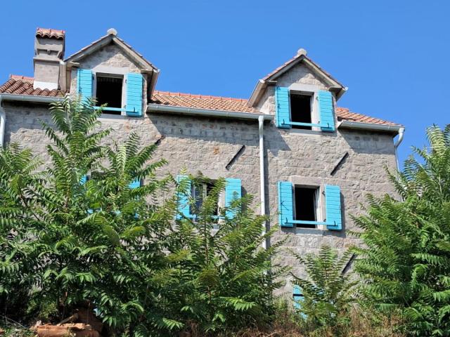 Authentic Stone House 138 m² on a 566 m² Plot – Zagora, Kotor