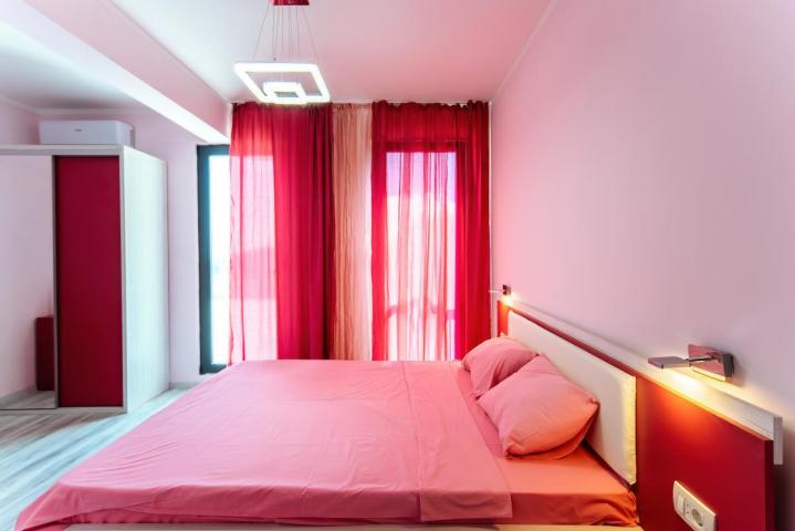 Beautiful 3-Bedroom Apartment for Sale, 130 m2 + 104 m2 Terrace, Bečići, Sea View, Parking