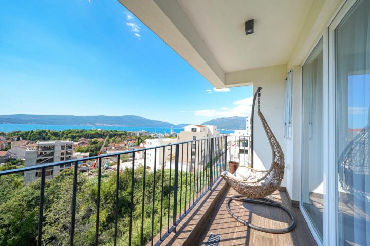 For sale: New two-bedroom apartment with sea view