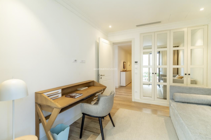 Luxurious two-bedroom apartment 105m2 with sea view - Luštica Bay