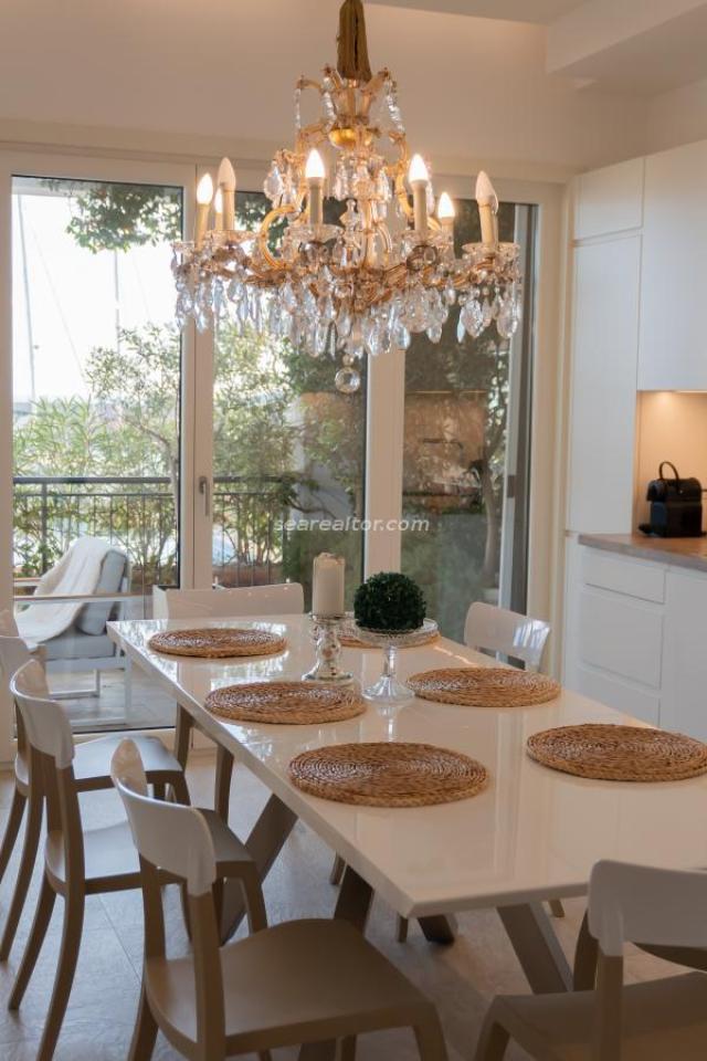 Luxurious apartment in Luštica Bay with pool and sea view