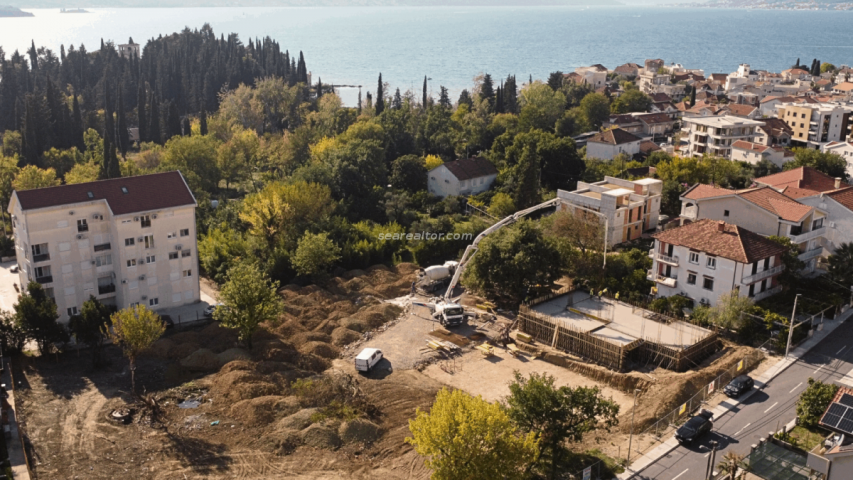 Penthouse with roof terrace 222 m2 in a new complex - Tivat, Marići