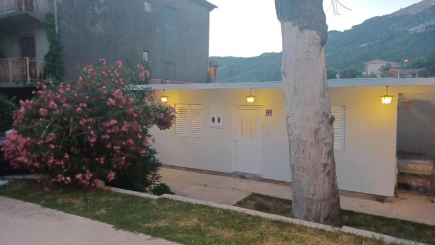House in an excellent location in Herceg Novi is for sale