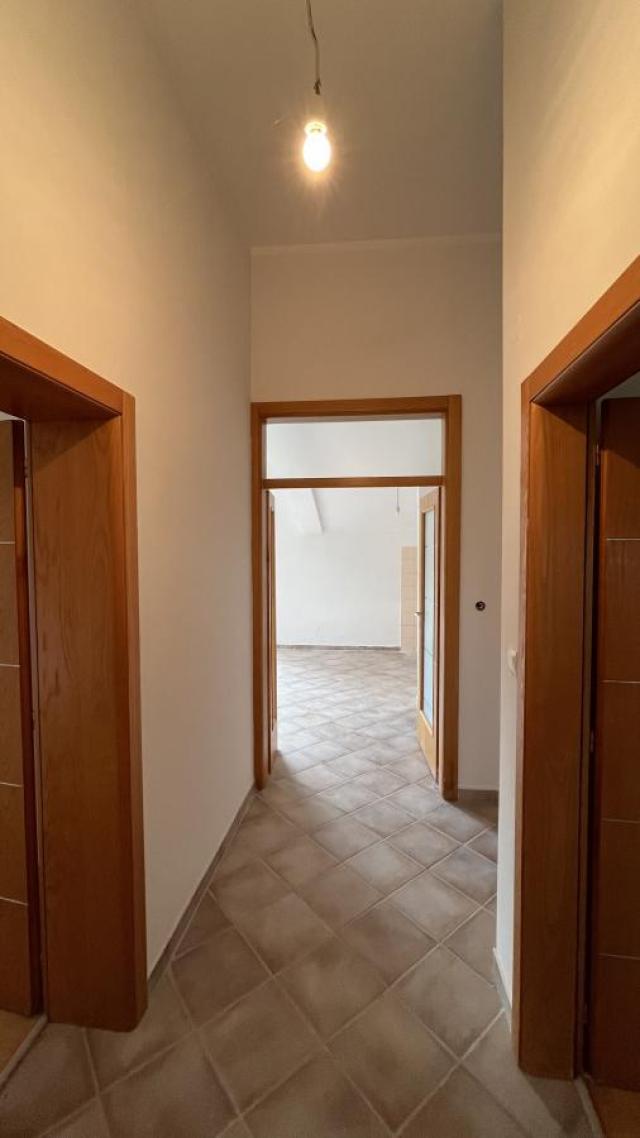 New 79 m2 Apartment in Lastva Grbaljska, Top Floor with High Ceilings, Terrace and Parking