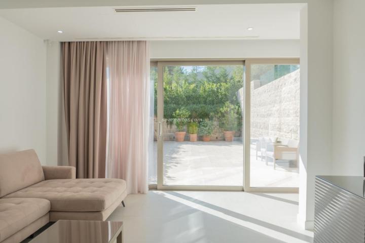Premium Townhouse 288 m2 with Private Pool in Donja Lastva (I-2)