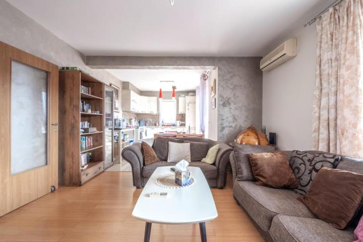 Comfortable 2 bedroom apartment with sea view in Lazi area, Budva