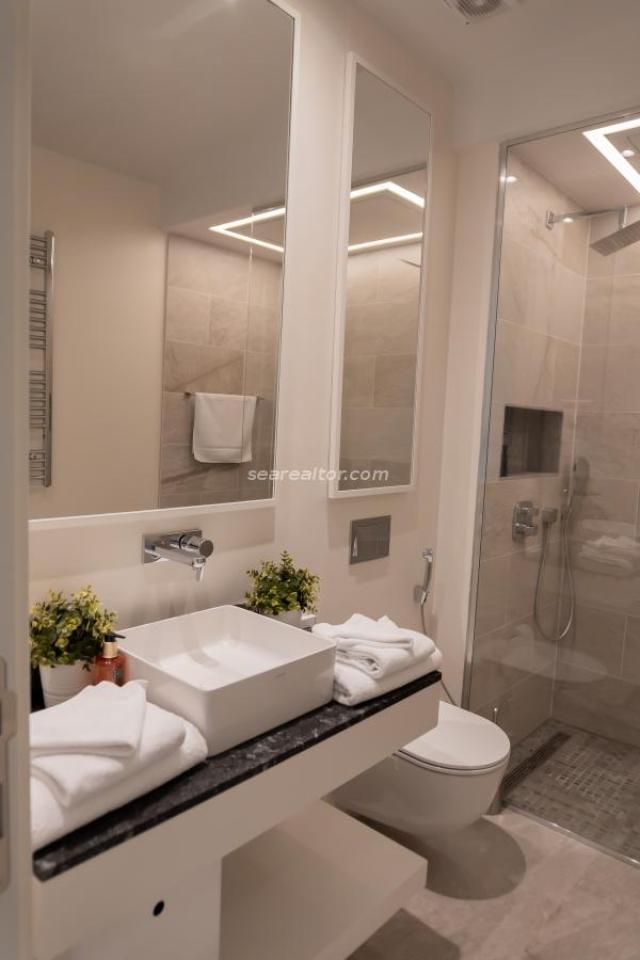 Luxurious apartment in Luštica Bay with pool and sea view