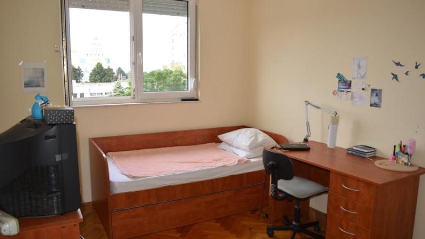 Three bedroom apartment in downtown Bar for sale, a few minutes away from the city beach. 
