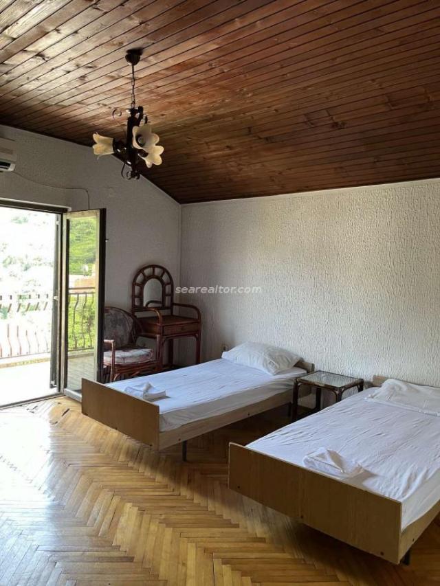 Two-bedroom apartment with 4 terraces in a quiet part of the city - Herceg Novi