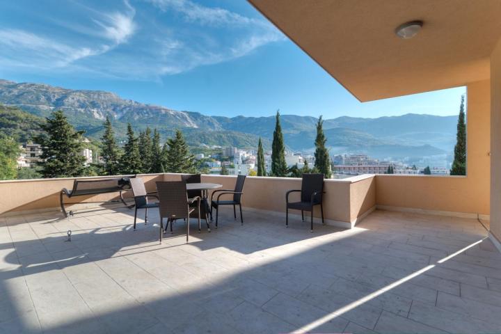 Three-Bedroom Apartment 189m2 for Sale, Sea View, Budva