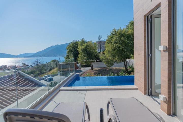Premium Townhouse 288 m2 with Private Pool in Donja Lastva (I-2)