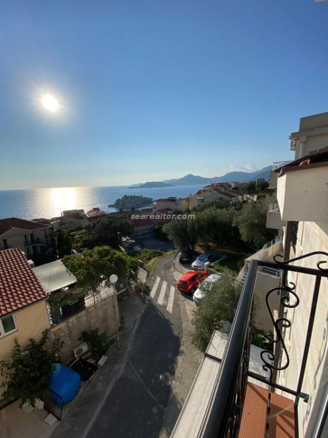 Penthouse in Sveti Stefan with sea view