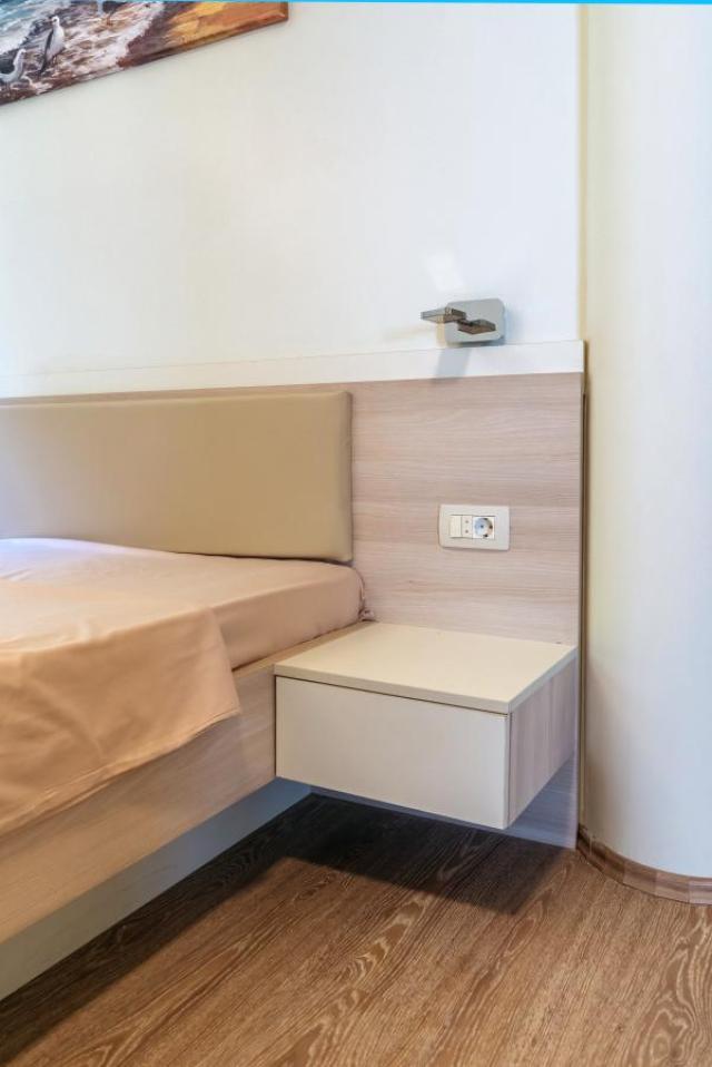 Beautiful 3-Bedroom Apartment for Sale, 130 m2 + 104 m2 Terrace, Bečići, Sea View, Parking