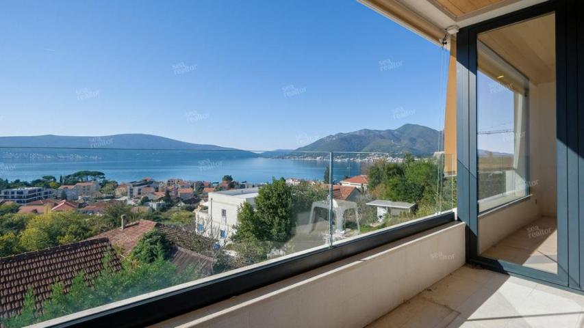 Exclusive duplex with pool and sea view - Tivat