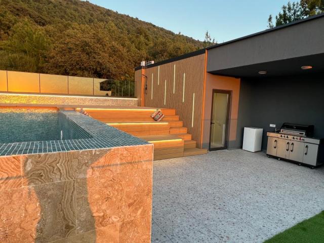 Spacious Villa in Kavac with Rooftop Pool