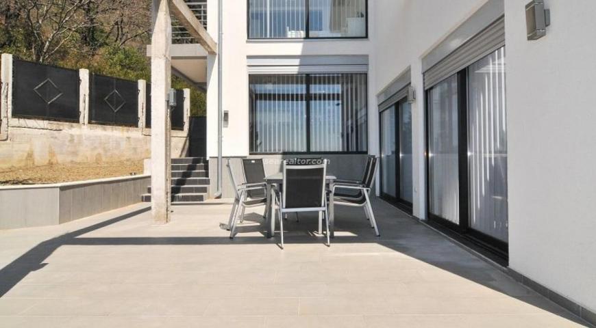 Luxury Villa with Pool, Guest Apartment & Additional Land – Tivat