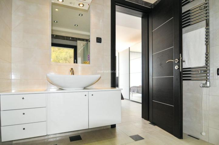 Luxury Villa with Pool, Guest Apartment & Additional Land – Tivat