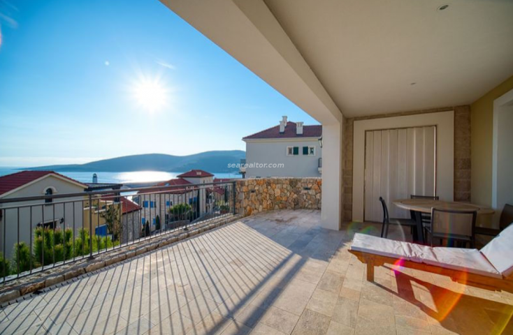 Luxurious two-bedroom apartment 105m2 with sea view - Luštica Bay