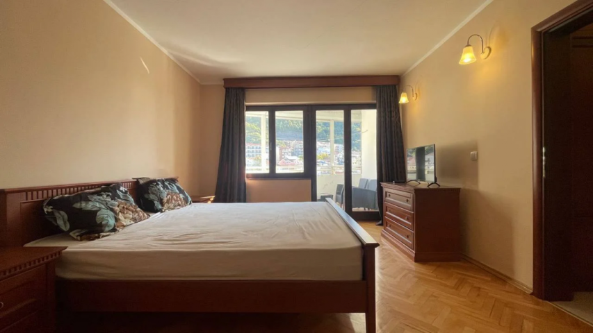Modern One-Bedroom Apartment in a Quiet Budva Neighborhood