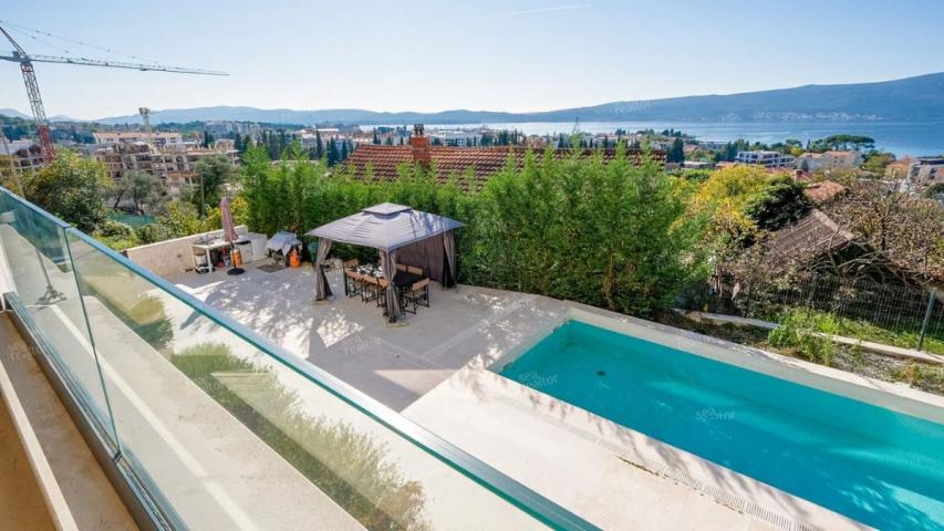 Exclusive duplex with pool and sea view - Tivat