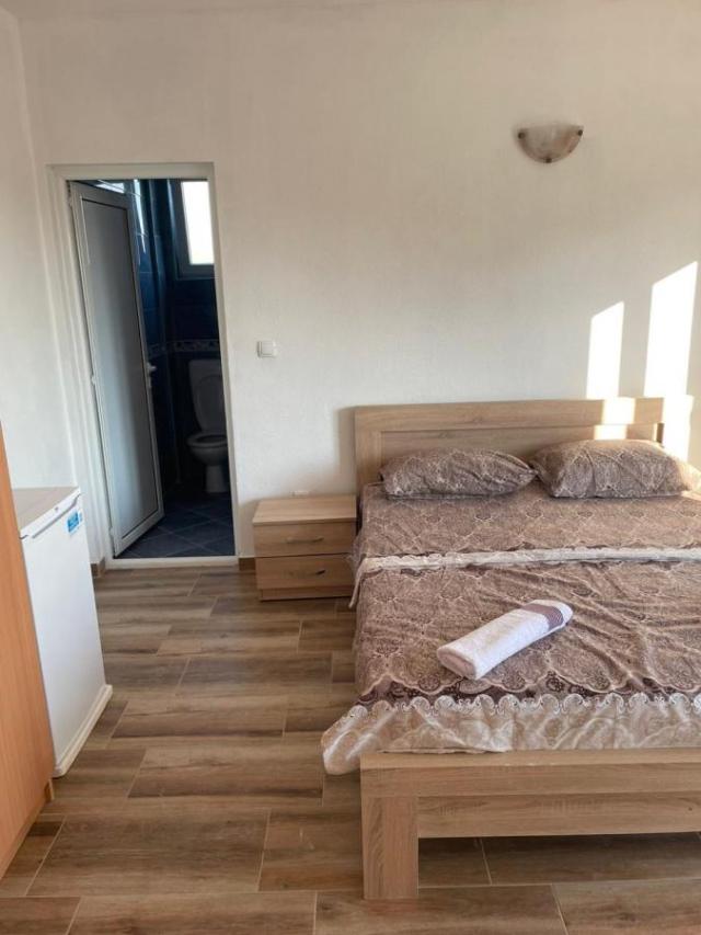 Spacious House with Pool and Large Plot for Sale – Sutomore, Bar