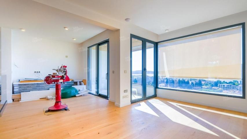 Exclusive duplex with pool and sea view - Tivat