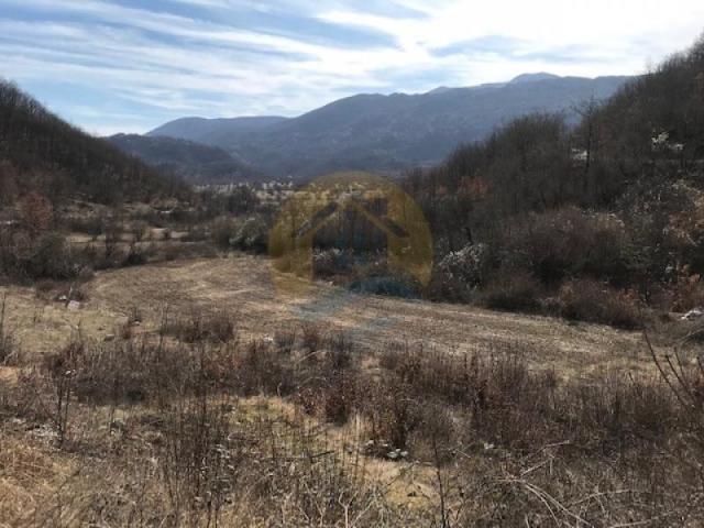 House with land for enjoying, relaxing and living during all the year in the quiet village of Grahov