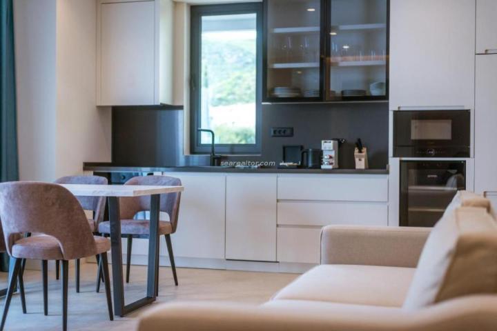 Modern Apartment in Bečići with Sea View – 190 m²