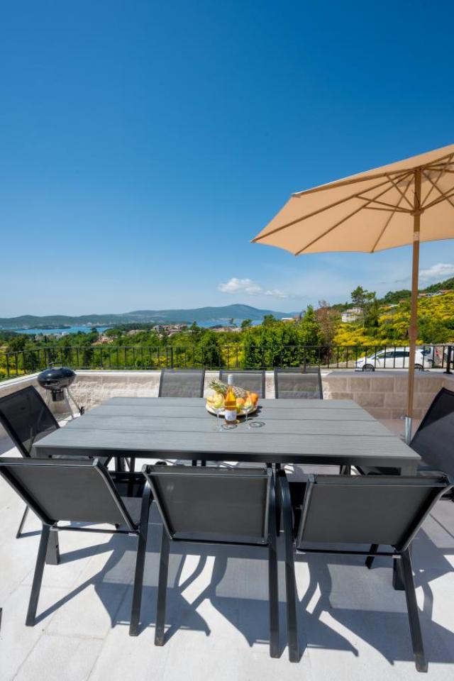 Luxury villa with pool and sea view, Tivat