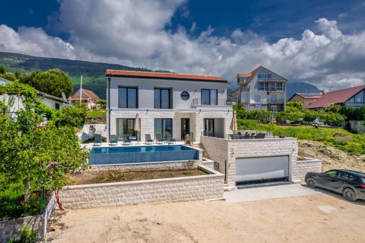 Luxury villa with pool and sea view, Tivat