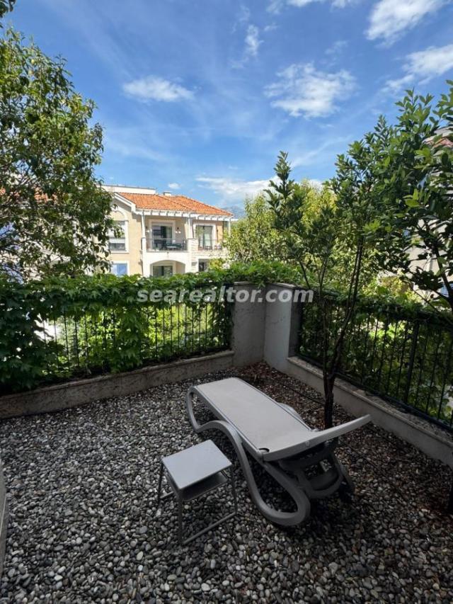 For Rent One bedroom apartment in Luštica Bay