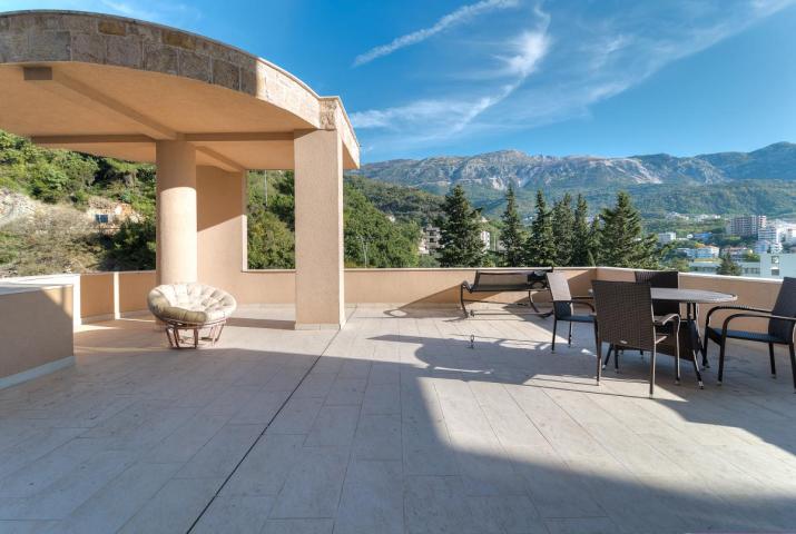 Three-Bedroom Apartment 189m2 for Sale, Sea View, Budva
