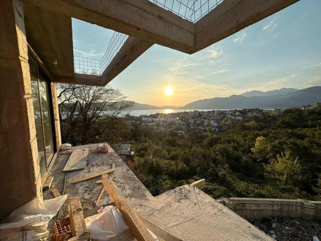 Modern three-story villa with panoramic sea view - Tivat