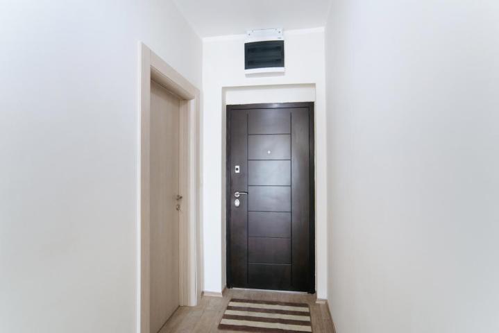 Beautiful 3-Bedroom Apartment for Sale, 130 m2 + 104 m2 Terrace, Bečići, Sea View, Parking
