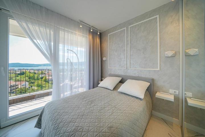 For sale: New two-bedroom apartment with sea view