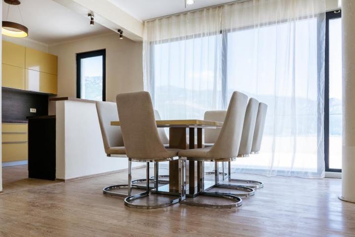Beautiful 3-Bedroom Apartment for Sale, 130 m2 + 104 m2 Terrace, Bečići, Sea View, Parking