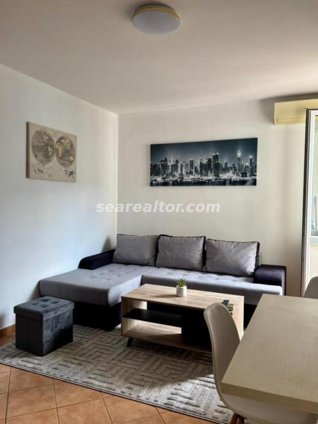 One-bedroom Apartment for Rent with Sea View in Risan