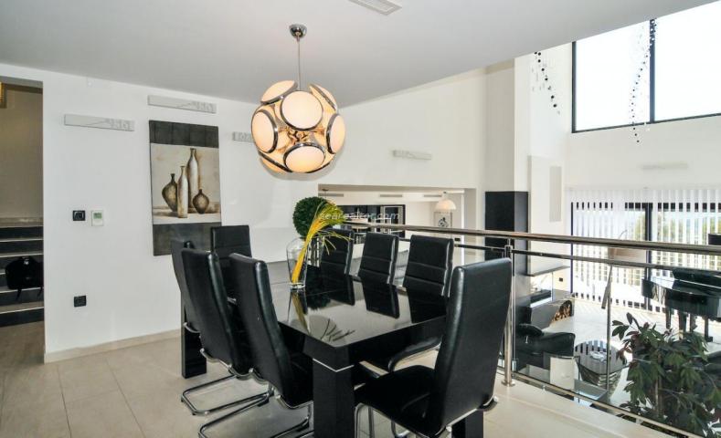 Luxury Villa with Pool, Guest Apartment & Additional Land – Tivat