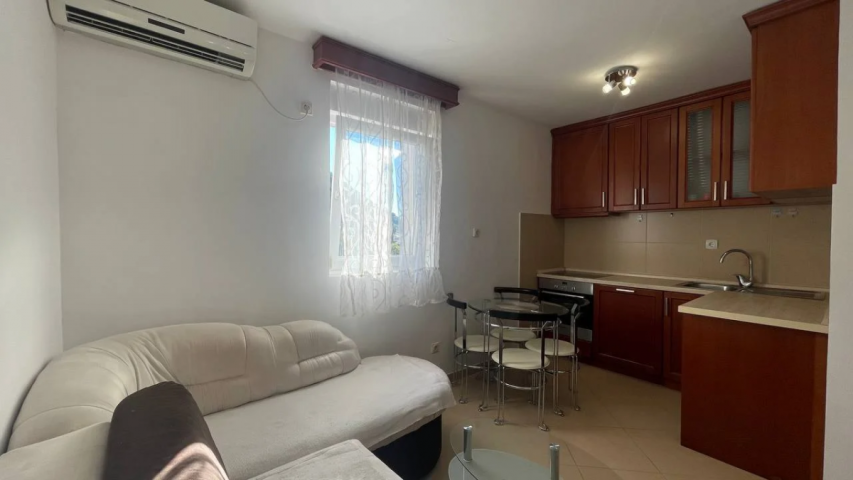 Modern One-Bedroom Apartment in a Quiet Budva Neighborhood
