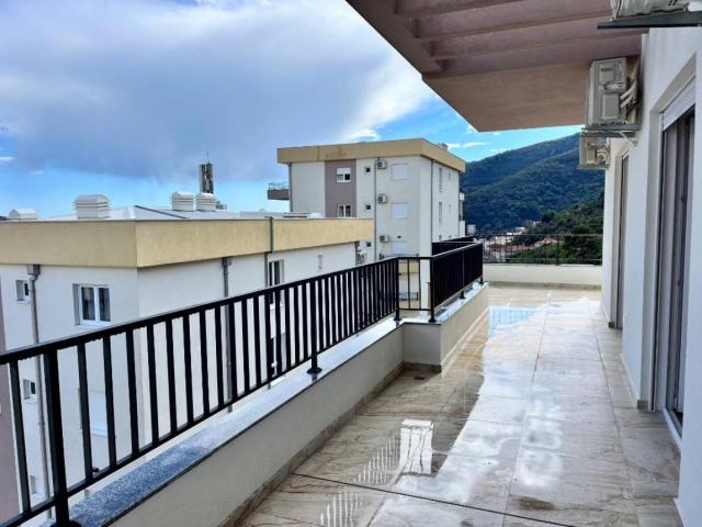 Three-room apartment in a new building with a sea view, Dubovica, Tivat