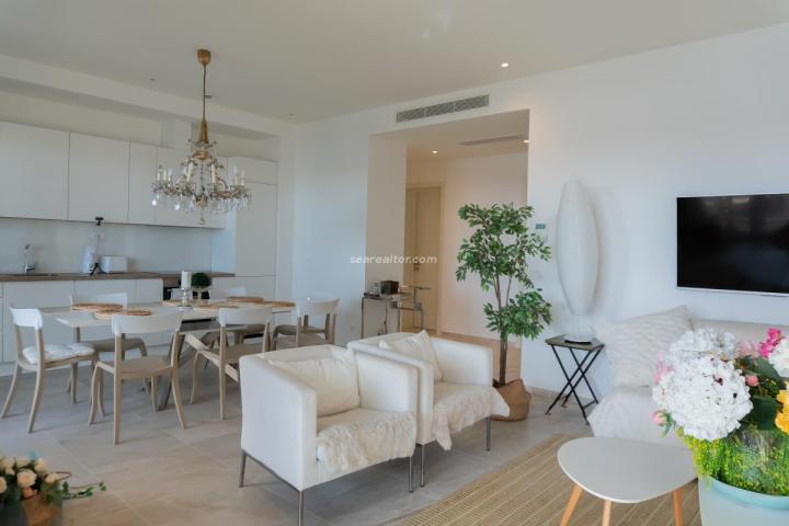 Luxurious apartment in Luštica Bay with pool and sea view