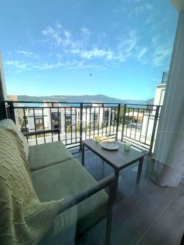 Two-room apartment 70m2 with sea view and swimming pool - Tivat, Kava