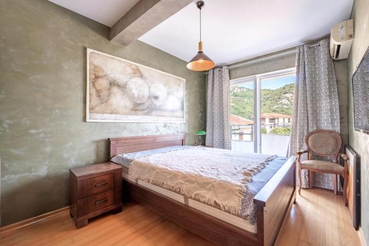 Comfortable 2 bedroom apartment with sea view in Lazi area, Budva