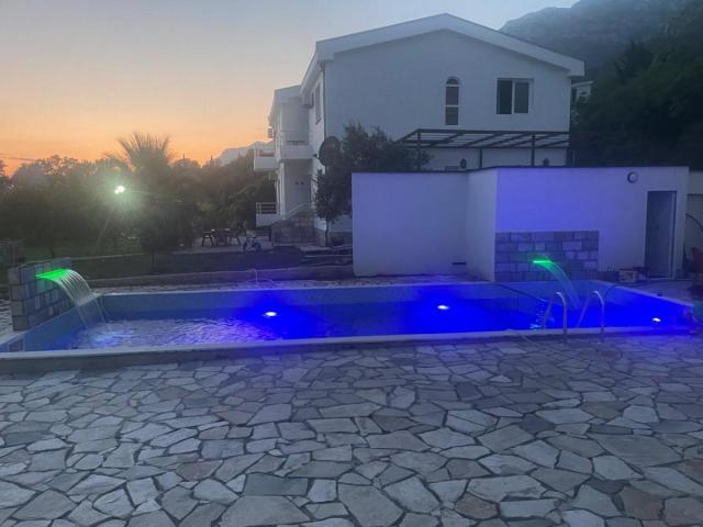 Spacious House with Pool and Large Plot for Sale – Sutomore, Bar
