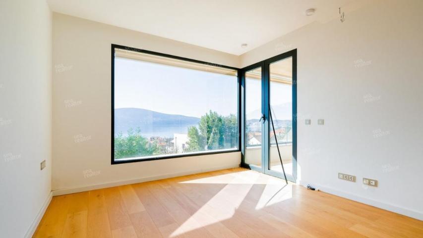 Exclusive duplex with pool and sea view - Tivat