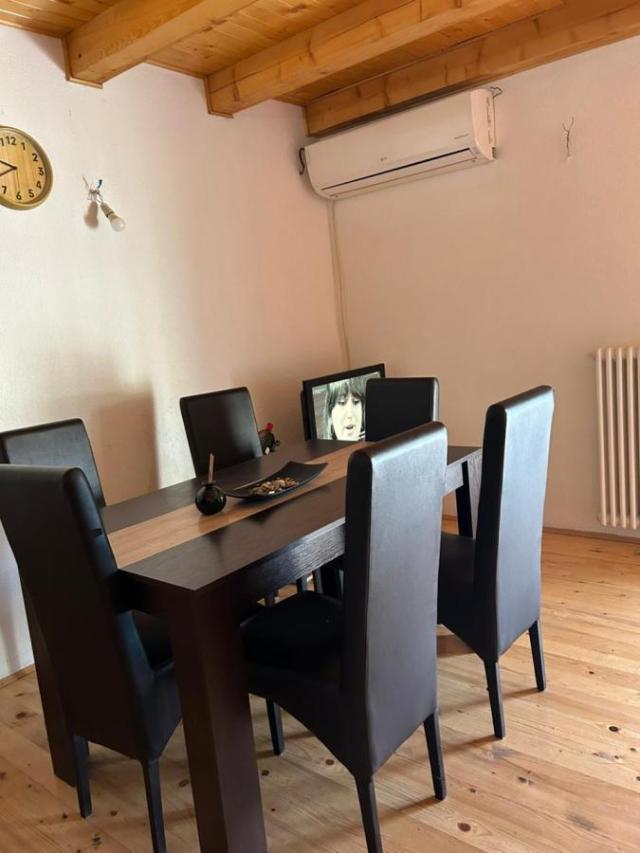 House for Sale in Žabljak – Great Location, Ideal for Living or Tourism!