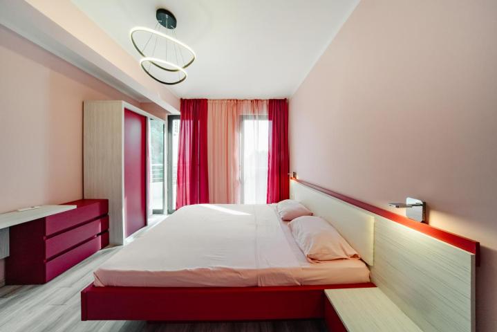 Penthouse Apartment for Sale, 127 m2 + 130 m2 Terrace, Bečići, Sea View, Garage, Rooftop Access