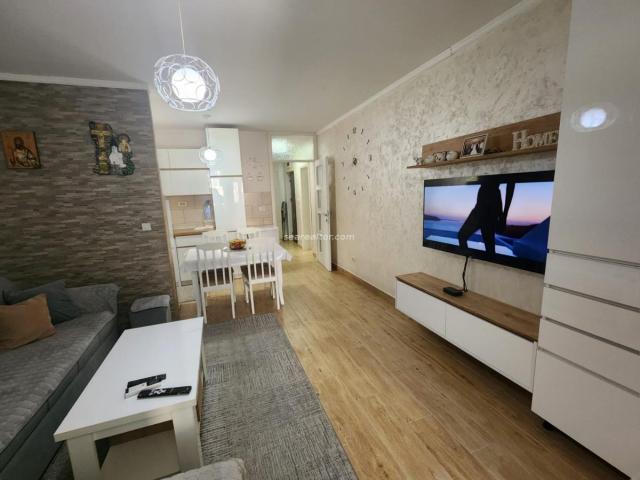 Two-bedroom apartment in a quiet neighborhood – Sveta Vrača, Kotor